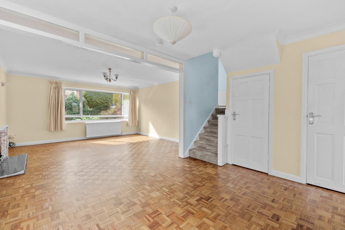 Gayton Close, Chesham Bois, Amersham, Buckinghamshire, HP6 6DW