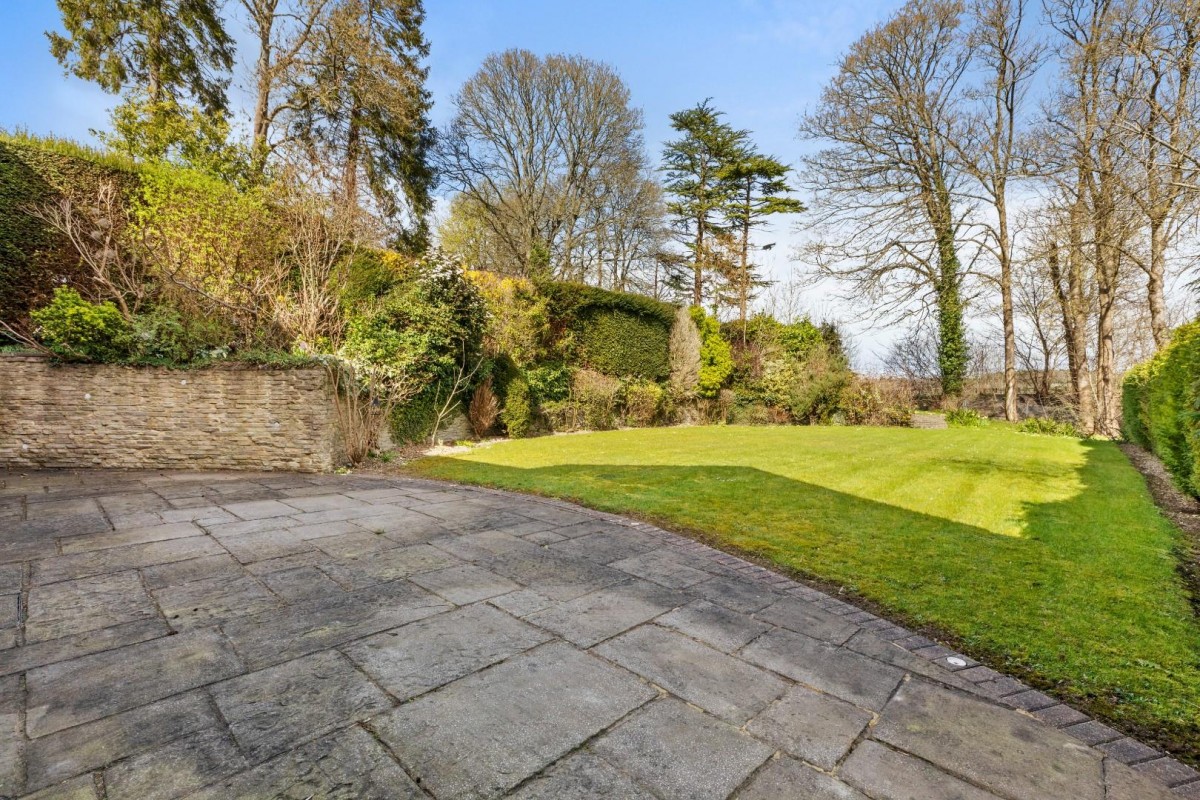 Gayton Close, Chesham Bois, Amersham, Buckinghamshire, HP6 6DW