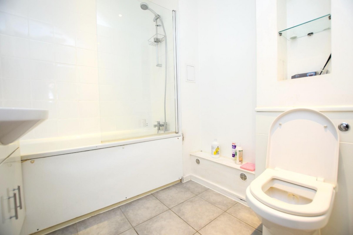 Ager Avenue, Dagenham, RM8