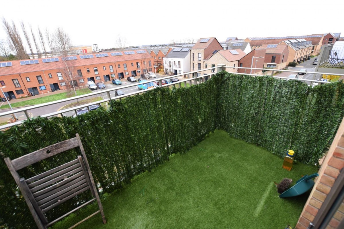 Ager Avenue, Dagenham, RM8