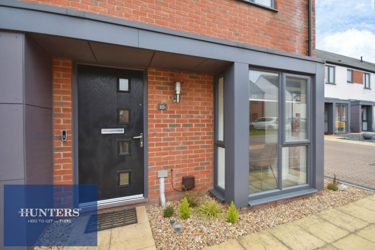 Rowan Drive, Wingerworth, Chesterfield, S42 6GB