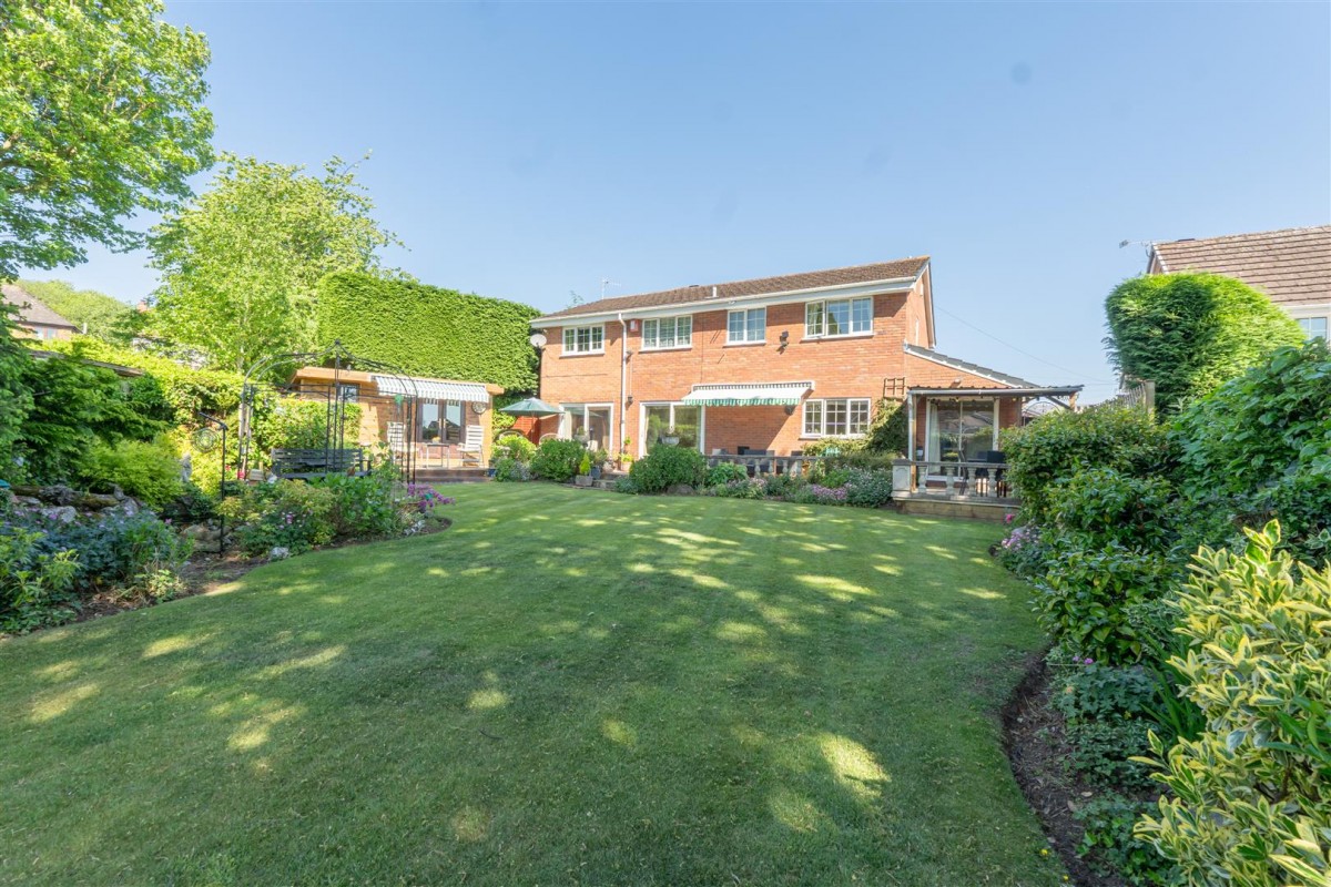 Hyperion Road, Stourton, Stourbridge, DY7 6SJ