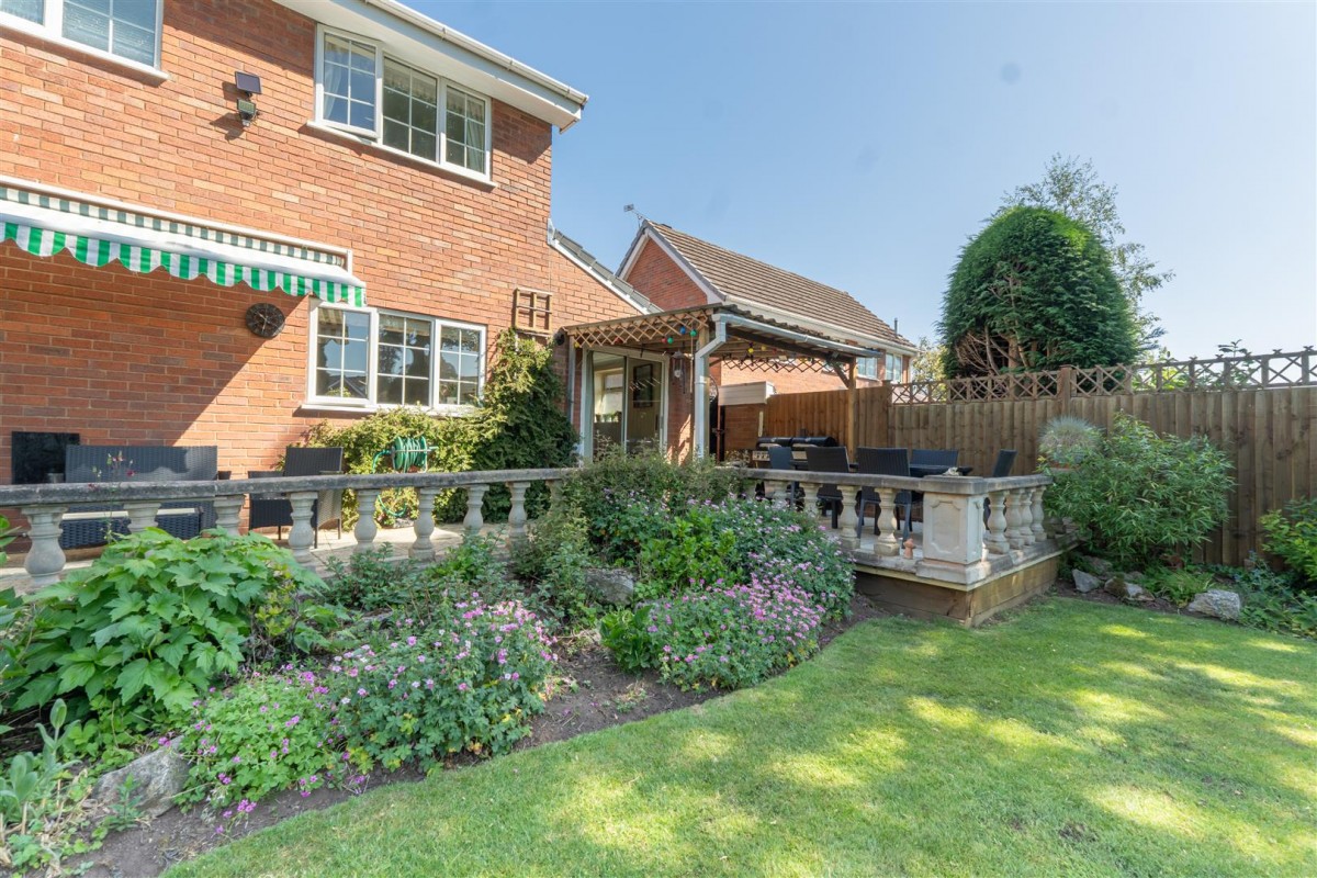 Hyperion Road, Stourton, Stourbridge, DY7 6SJ