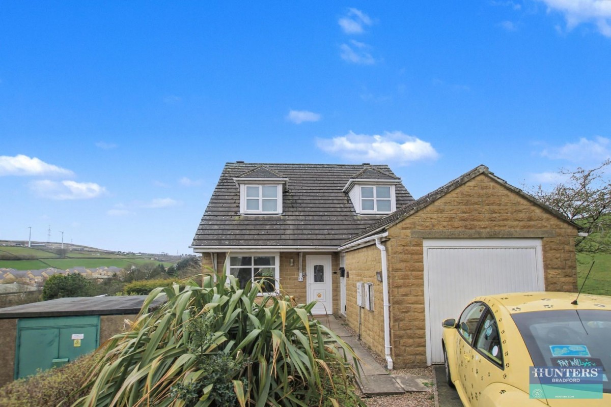 Close Head Drive Thornton, Bradford, BD13 3QQ