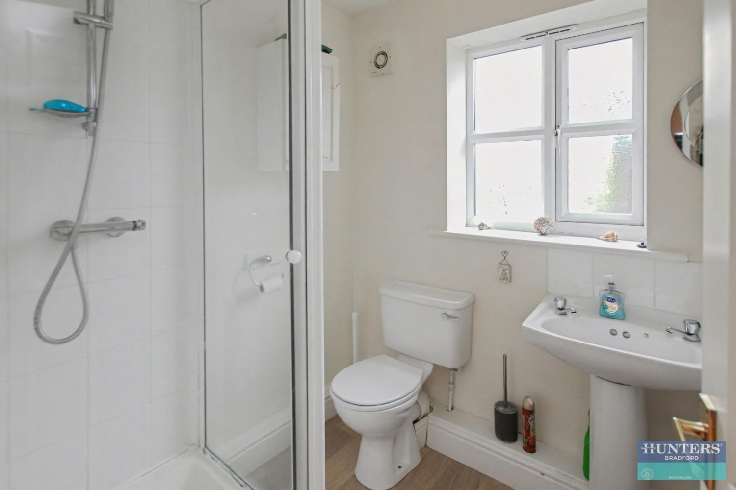 Close Head Drive Thornton, Bradford, BD13 3QQ