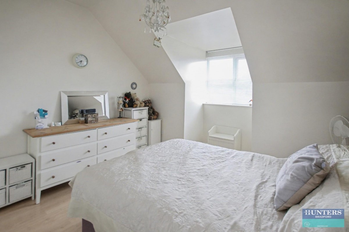 Close Head Drive Thornton, Bradford, BD13 3QQ