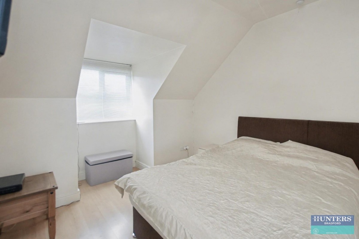 Close Head Drive Thornton, Bradford, BD13 3QQ