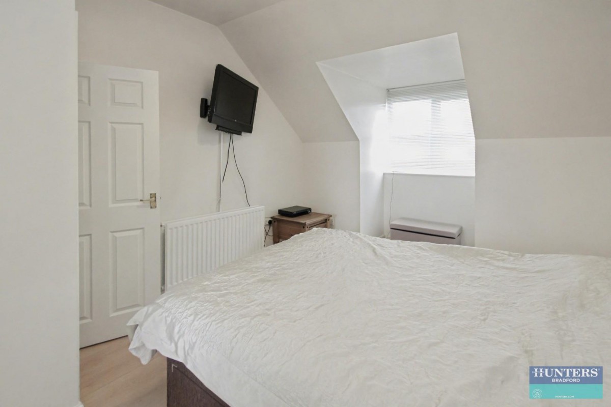 Close Head Drive Thornton, Bradford, BD13 3QQ