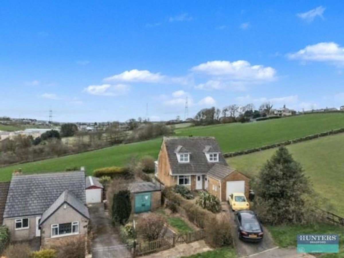 Close Head Drive Thornton, Bradford, BD13 3QQ