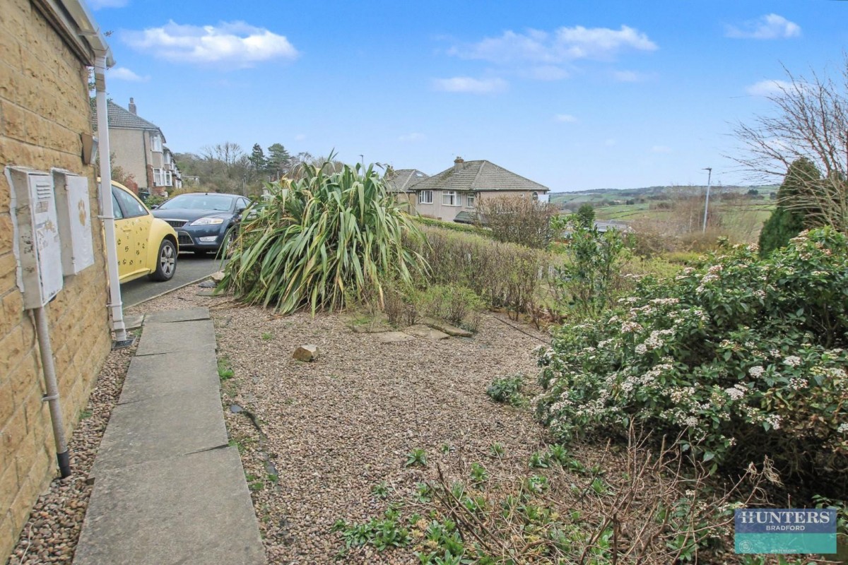 Close Head Drive Thornton, Bradford, BD13 3QQ