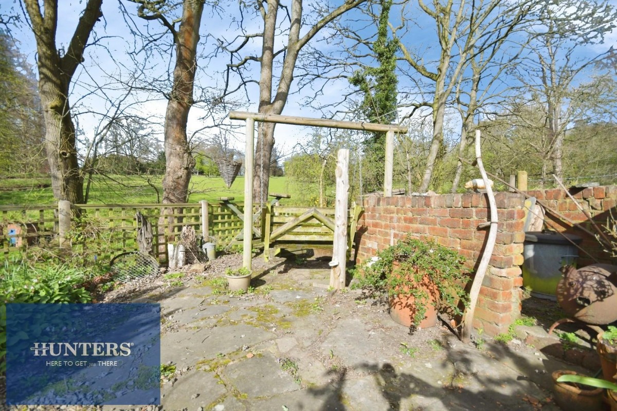 High Street, New Whittington, Chesterfield, S43 2DX
