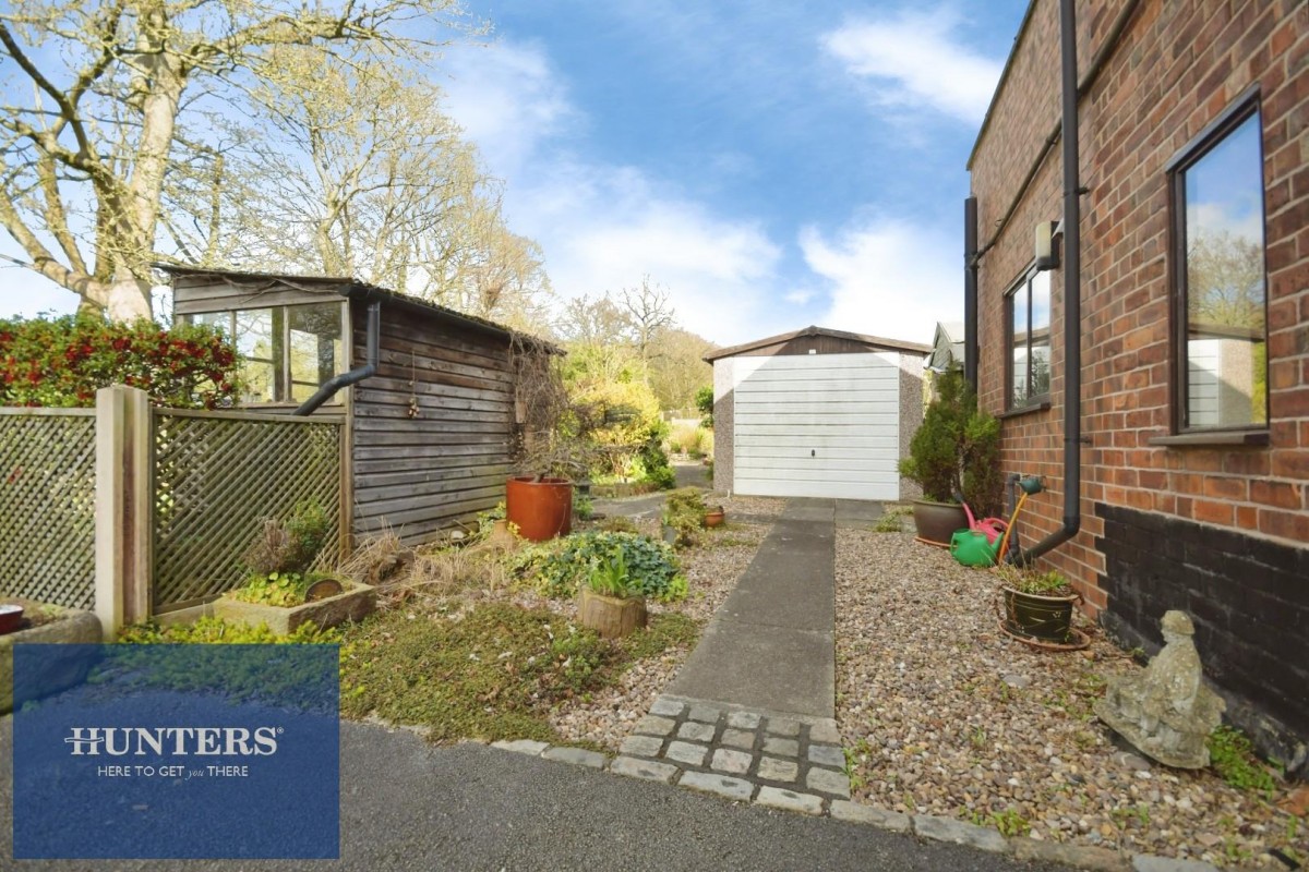 High Street, New Whittington, Chesterfield, S43 2DX