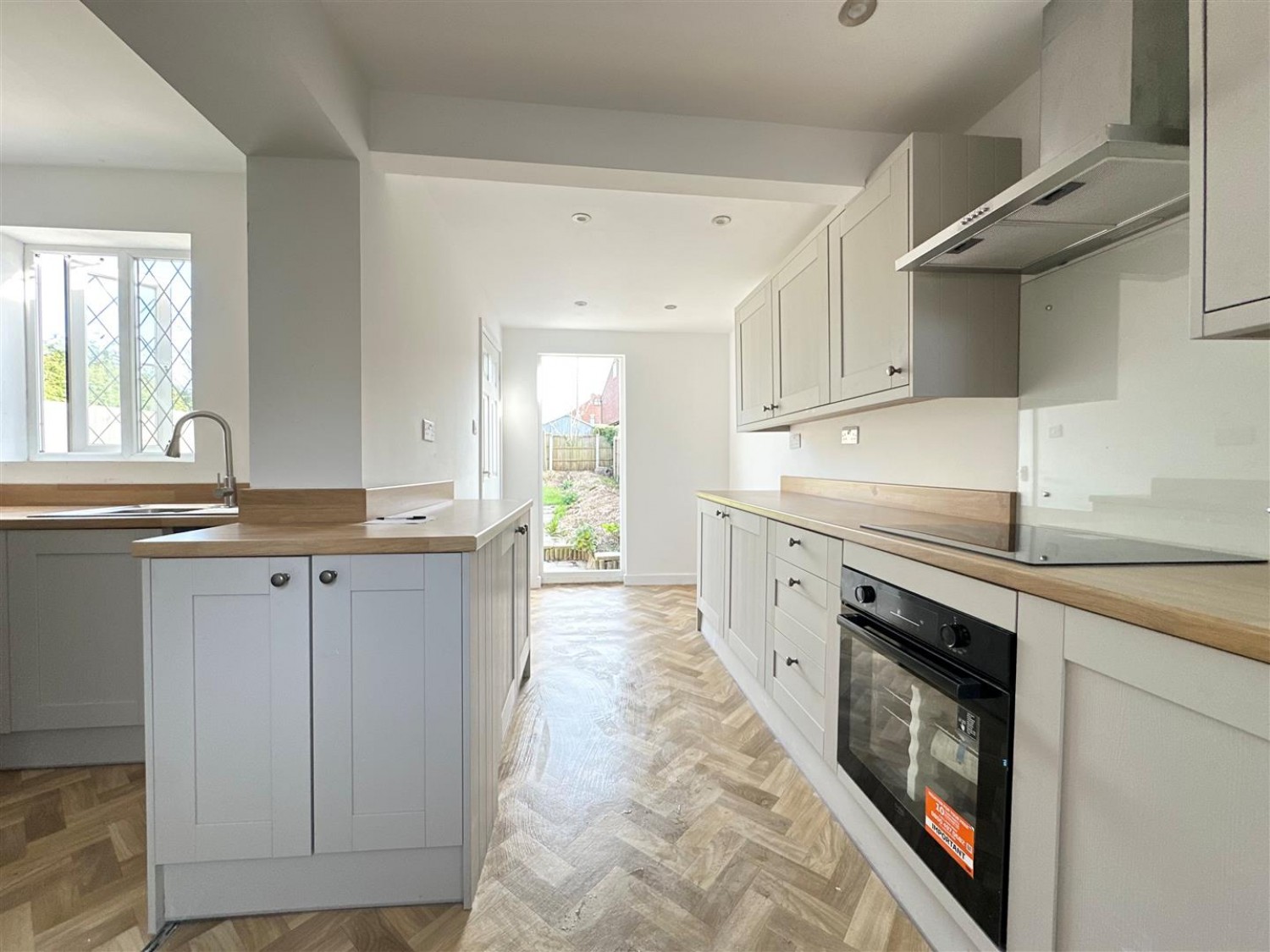 Larch Road, Kingswinford