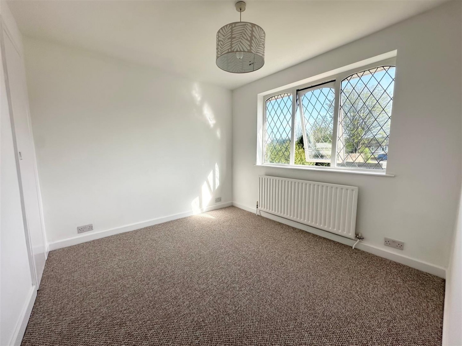 Larch Road, Kingswinford