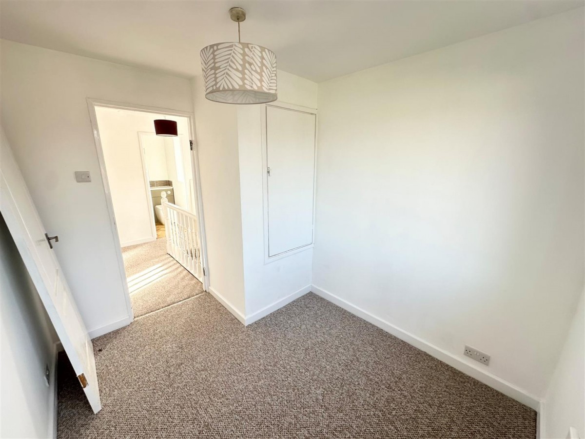 Larch Road, Kingswinford