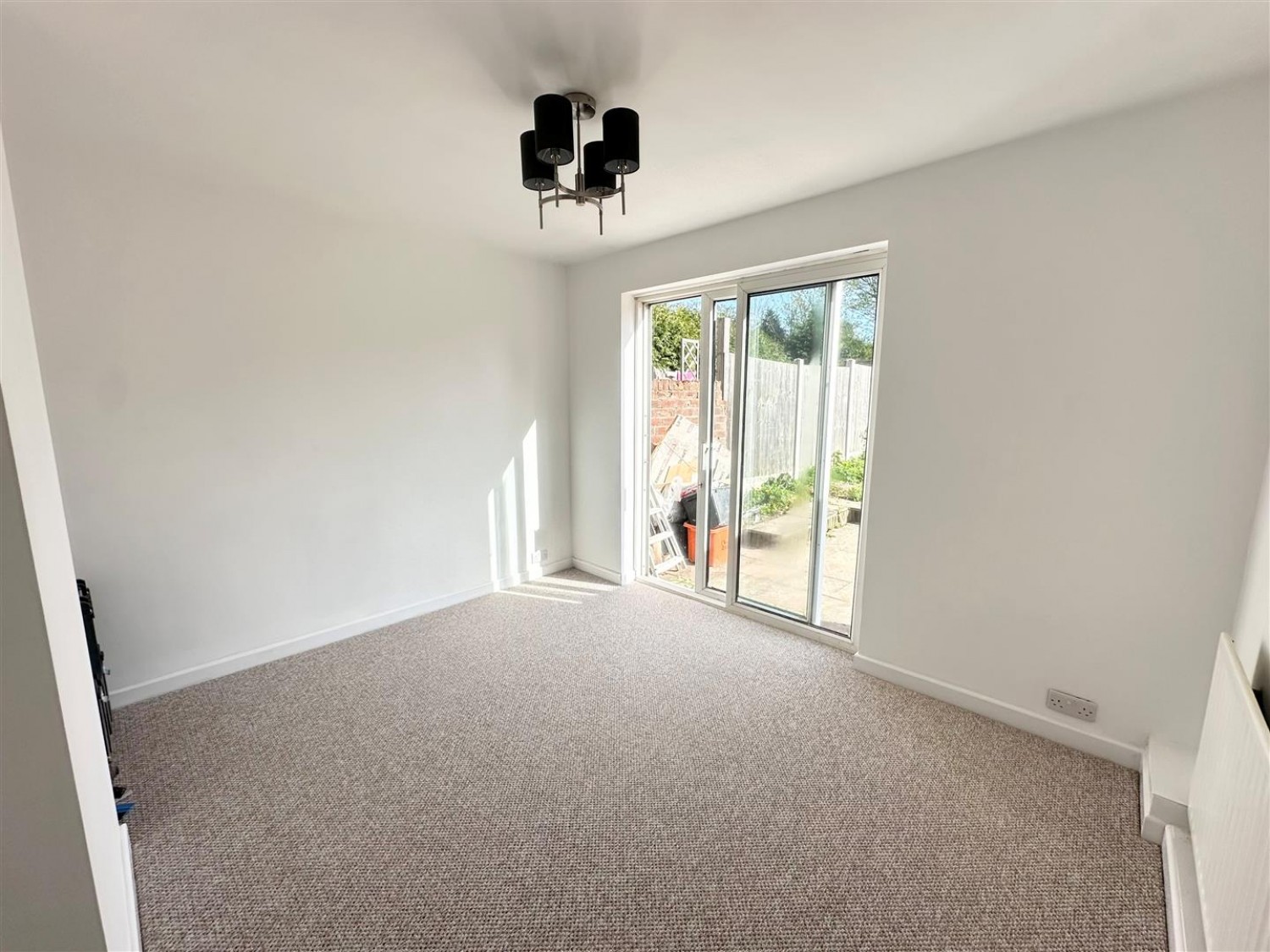 Larch Road, Kingswinford