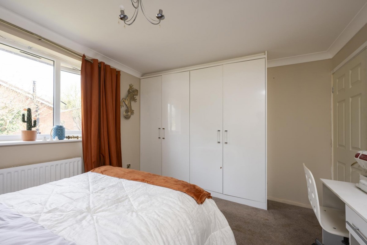 Ploverdale Crescent, Kingswinford, DY6 8XU