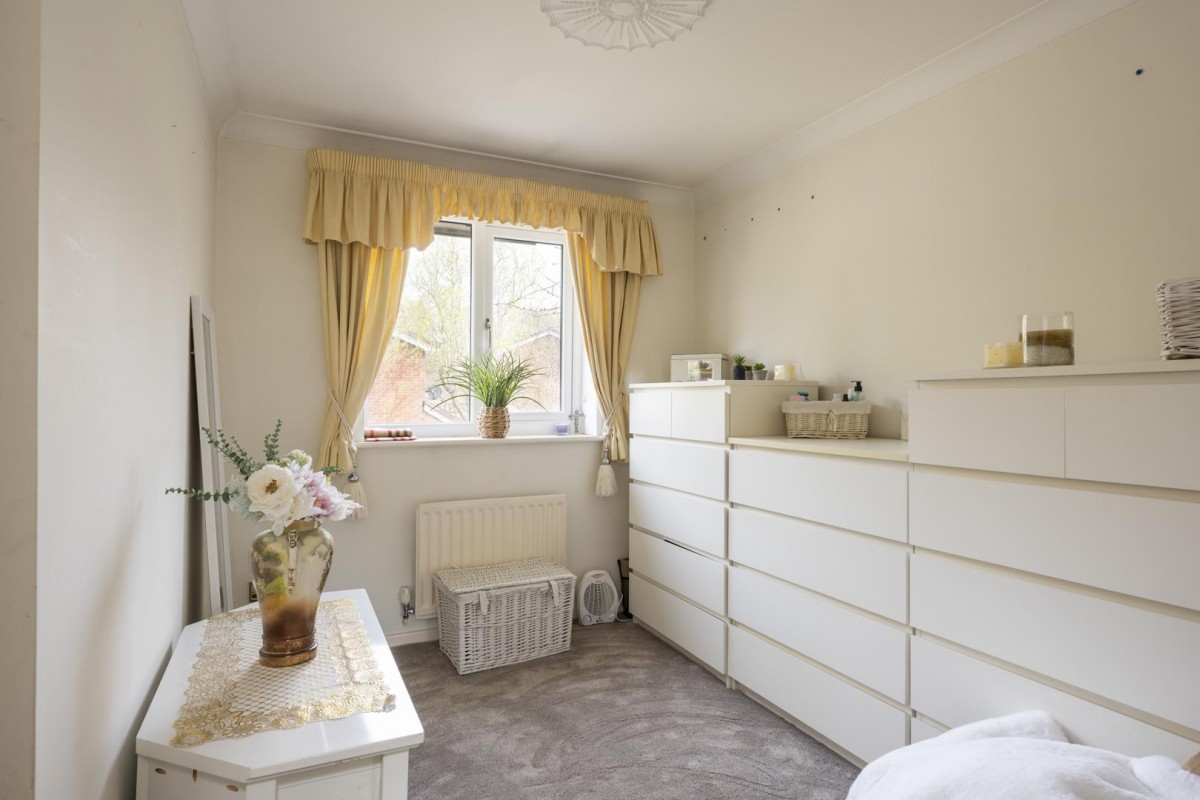 Ploverdale Crescent, Kingswinford, DY6 8XU