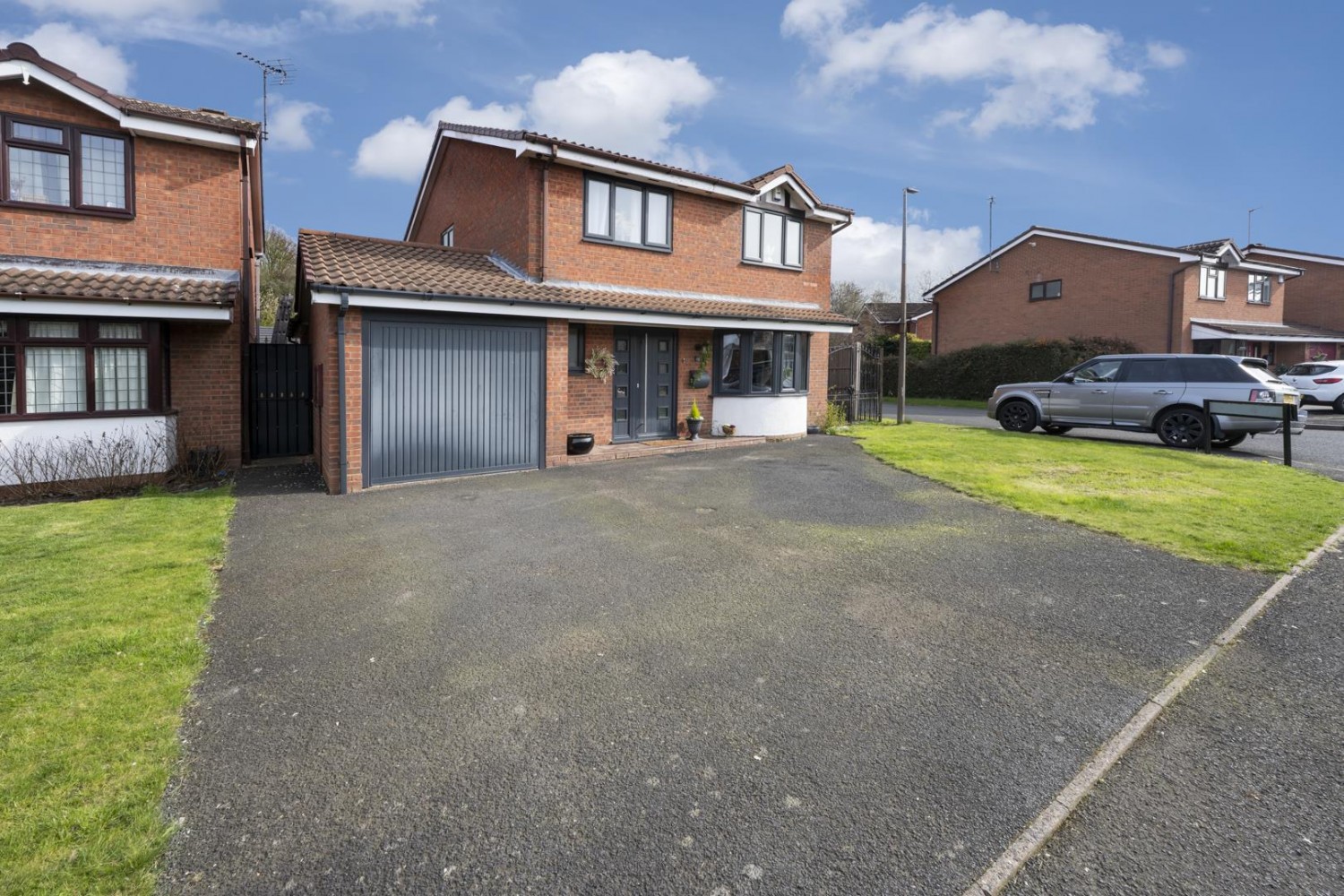 Ploverdale Crescent, Kingswinford, DY6 8XU
