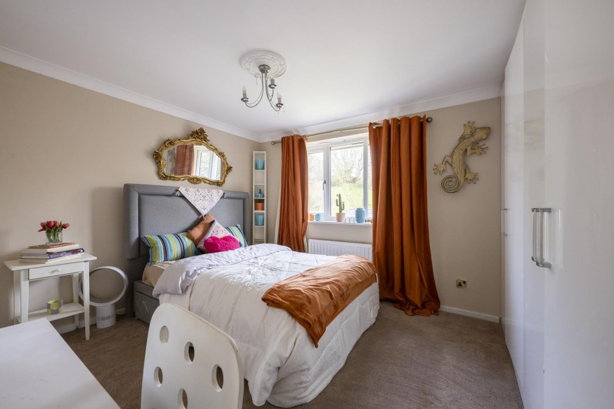 Ploverdale Crescent, Kingswinford, DY6 8XU
