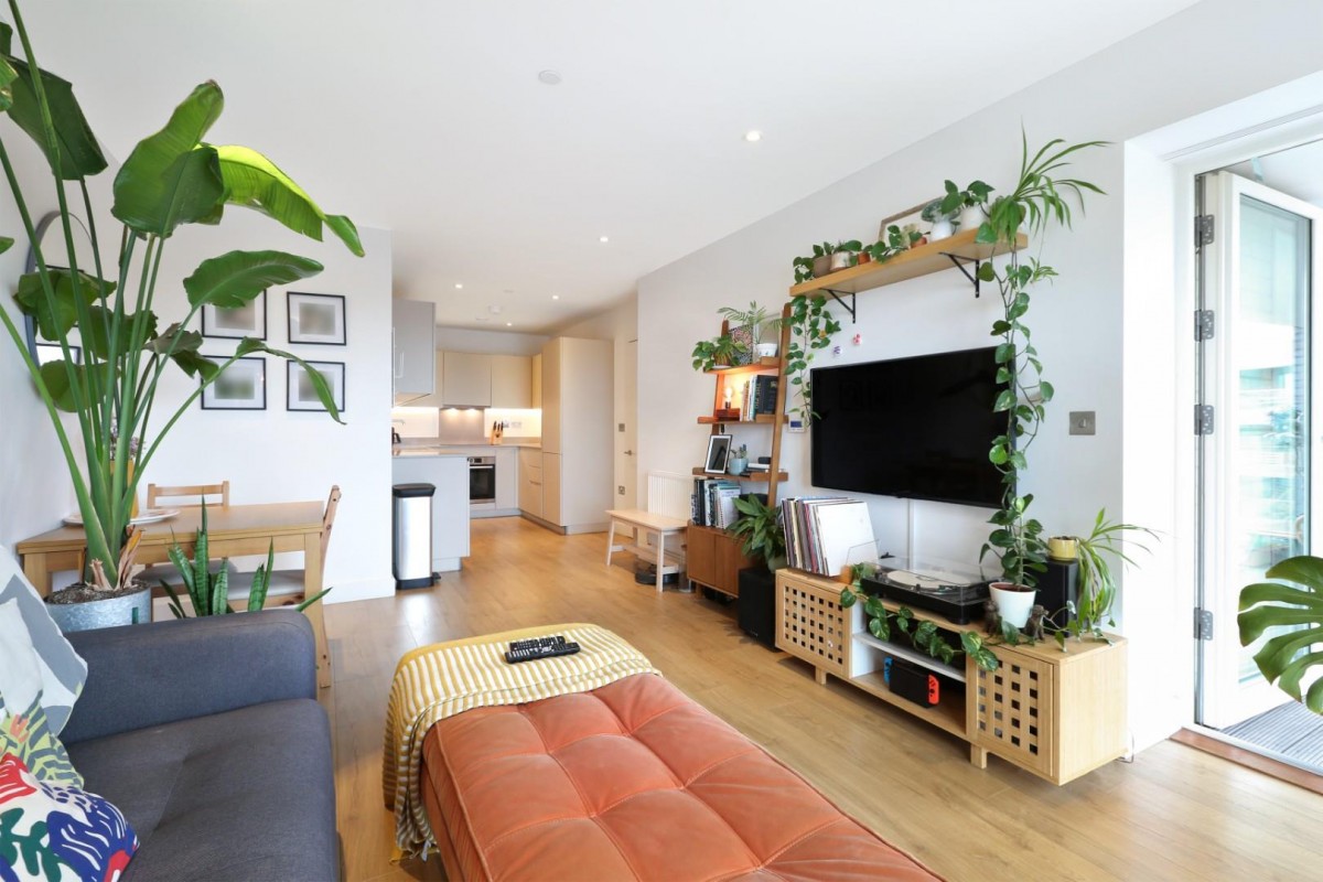 Camberwell Road, London, SE5