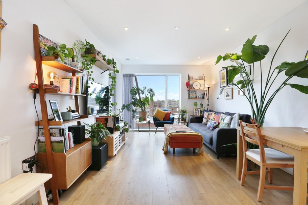 Camberwell Road, London, SE5