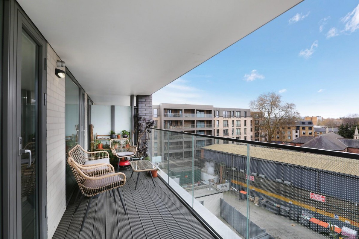 Camberwell Road, London, SE5