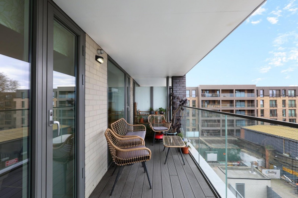 Camberwell Road, London, SE5