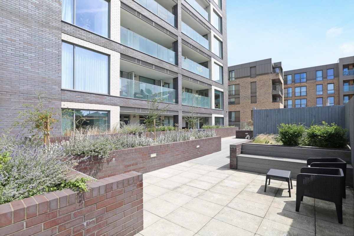 Camberwell Road, London, SE5