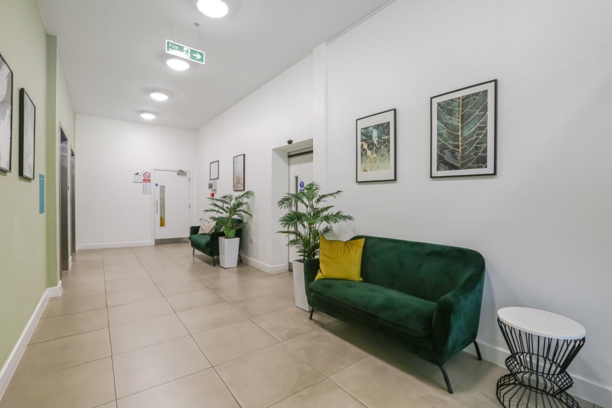 Camberwell Road, London, SE5