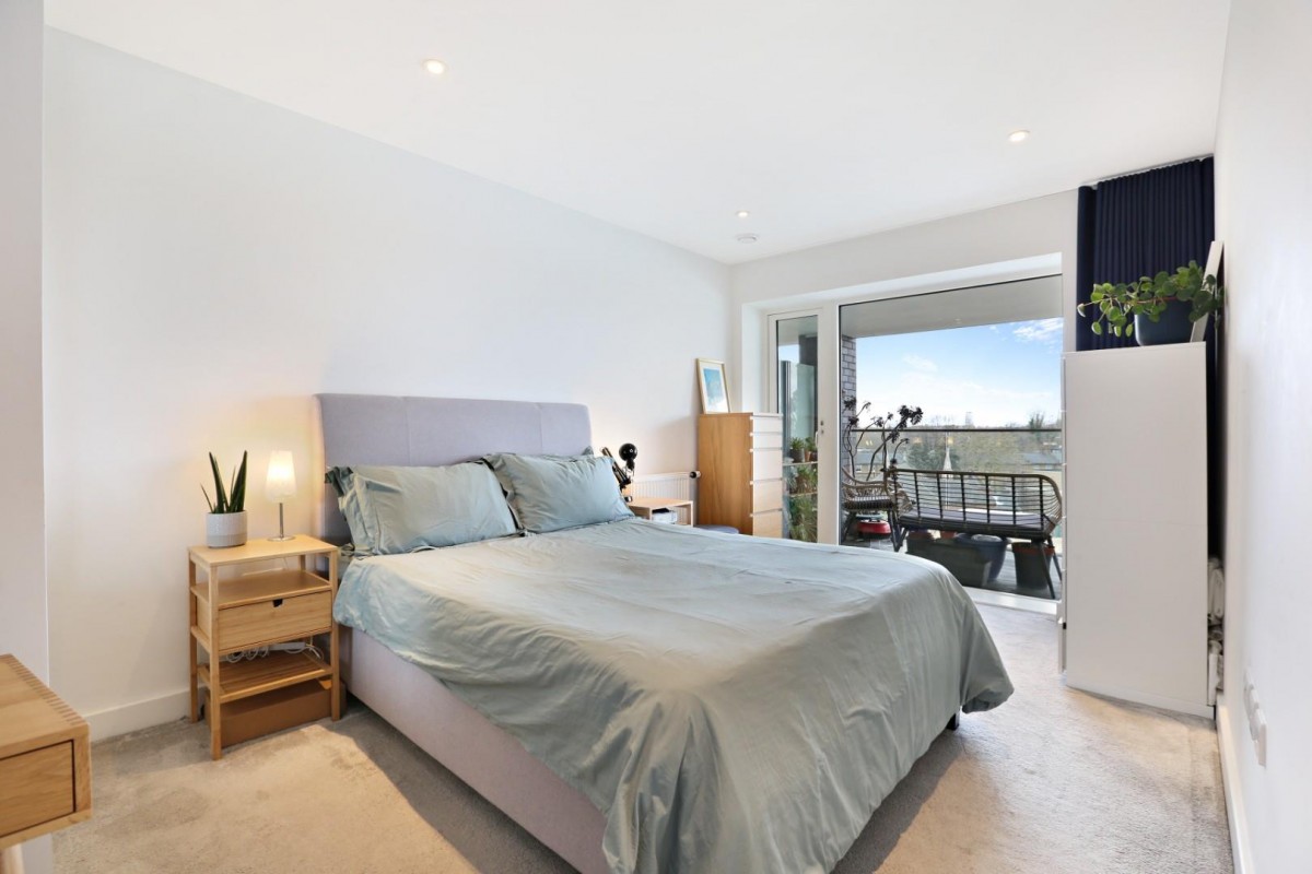 Camberwell Road, London, SE5