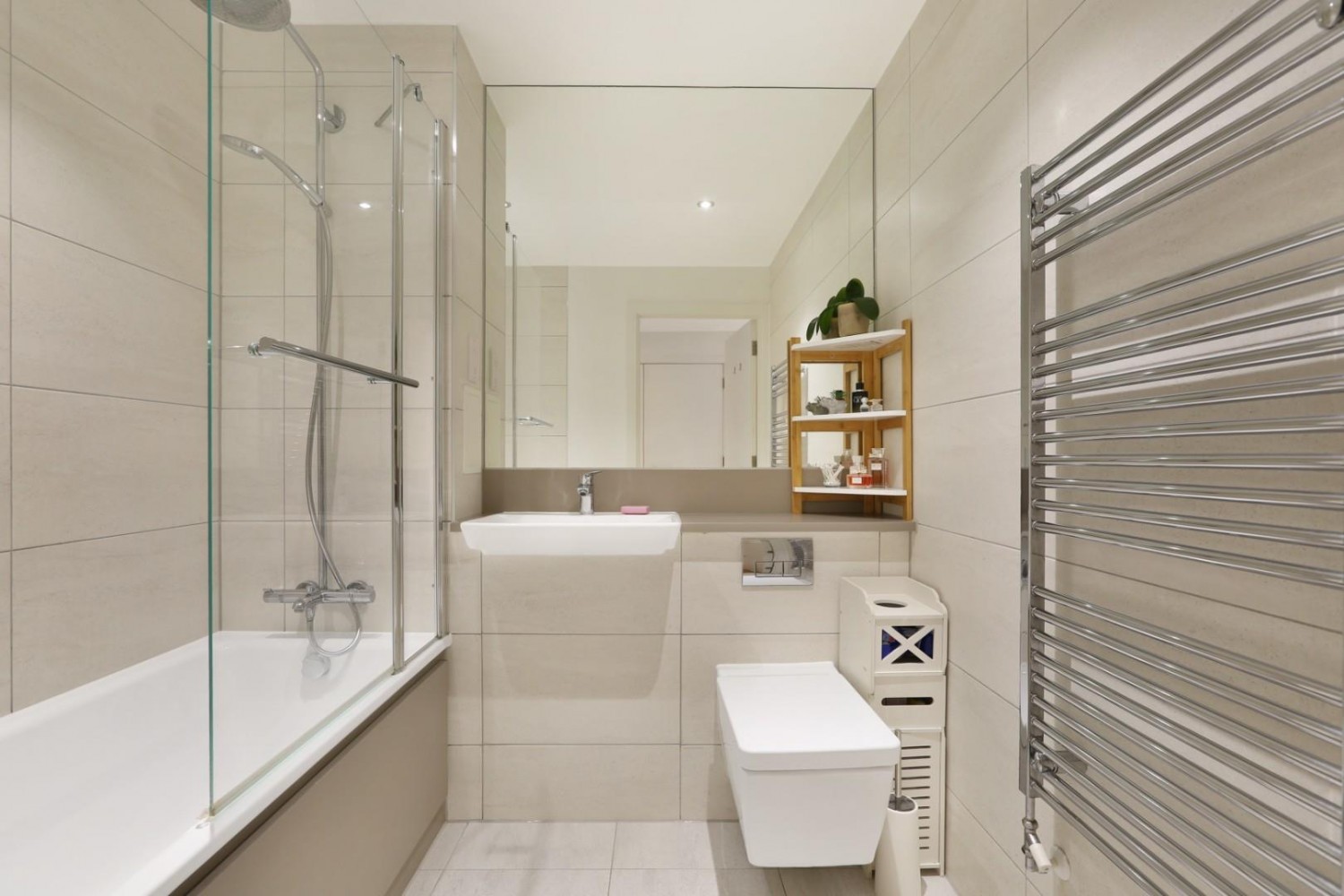 Camberwell Road, London, SE5