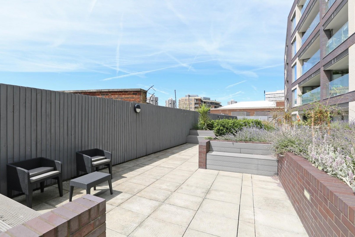 Camberwell Road, London, SE5