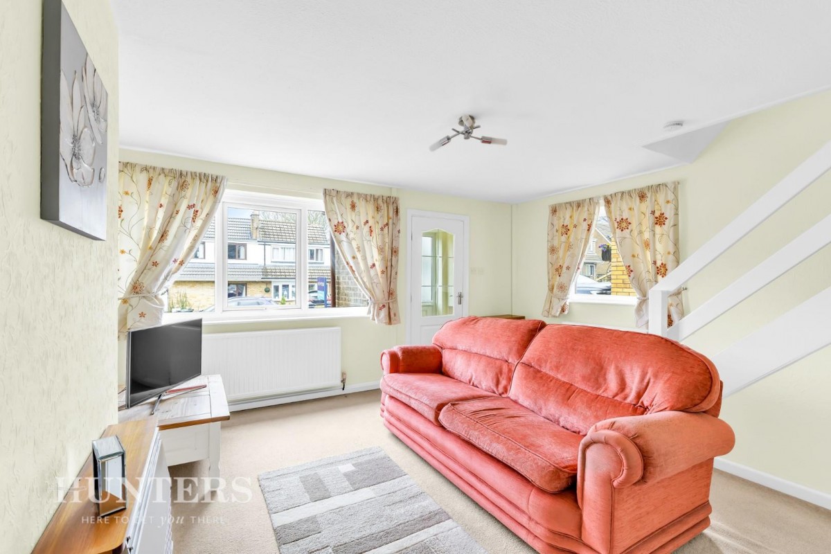 Rose Avenue, Smithy Bridge, OL15 8QJ