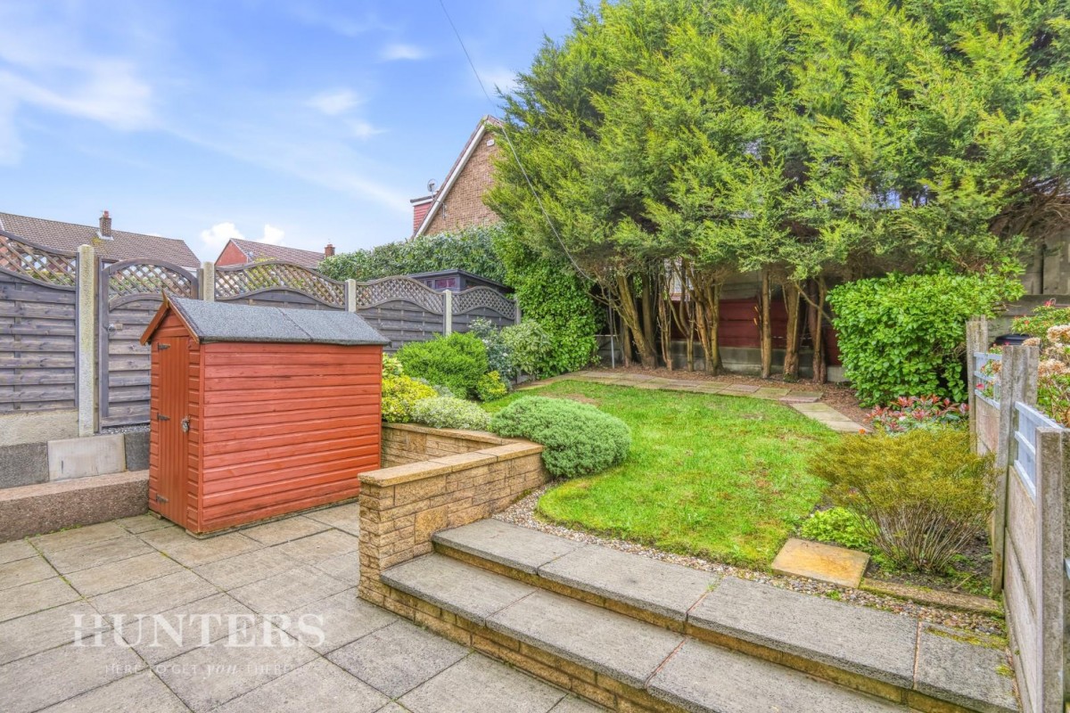 Rose Avenue, Smithy Bridge, OL15 8QJ