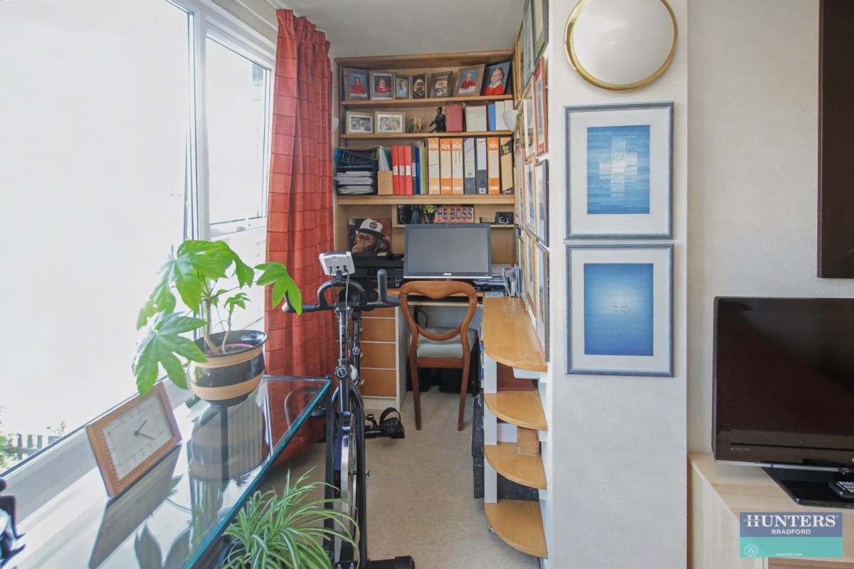 Abb Scott Lane Low Moor, Bradford, BD12 0EN