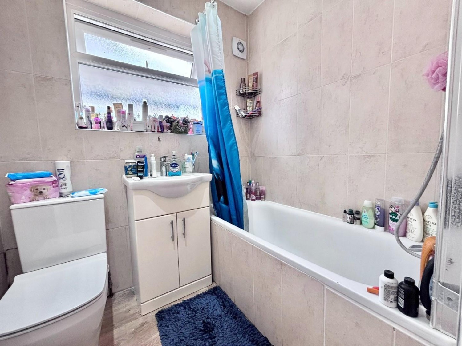 Nestles Avenue, Hayes