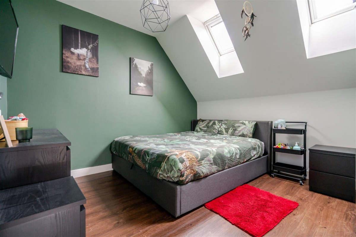 Sovereign Fold Road, Leigh