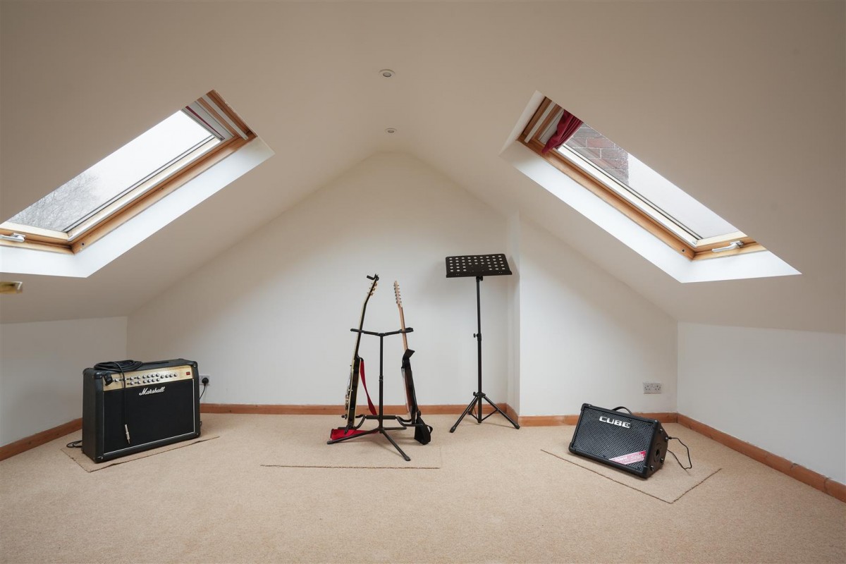 Norton Lane, Norton, Sheffield, S8 8GW