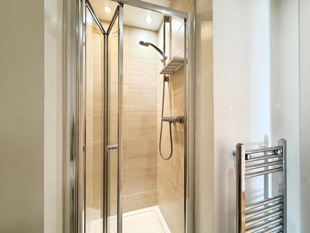 Fairway Apartments, Fairway, Bristol