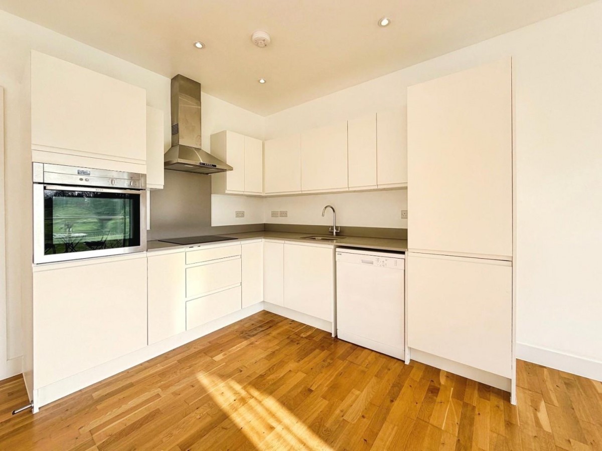 Fairway Apartments, Fairway, Bristol