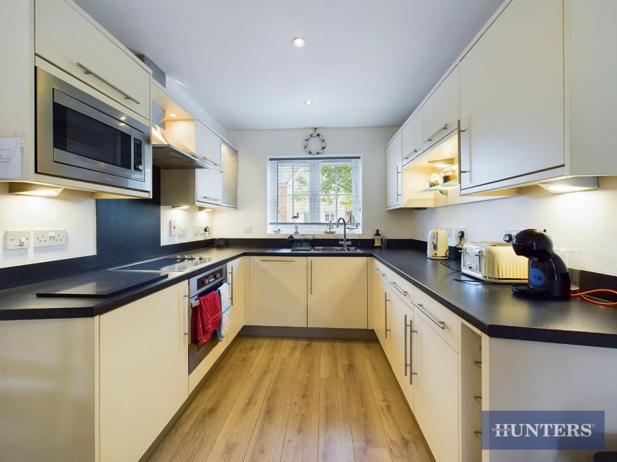 Sunrise Drive, Moor Road, Filey