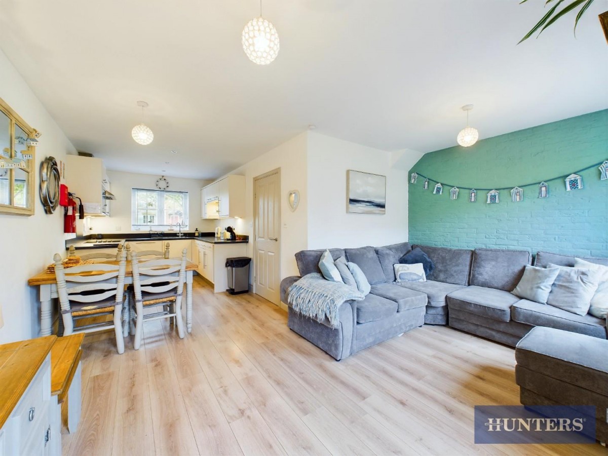 Sunrise Drive, Moor Road, Filey