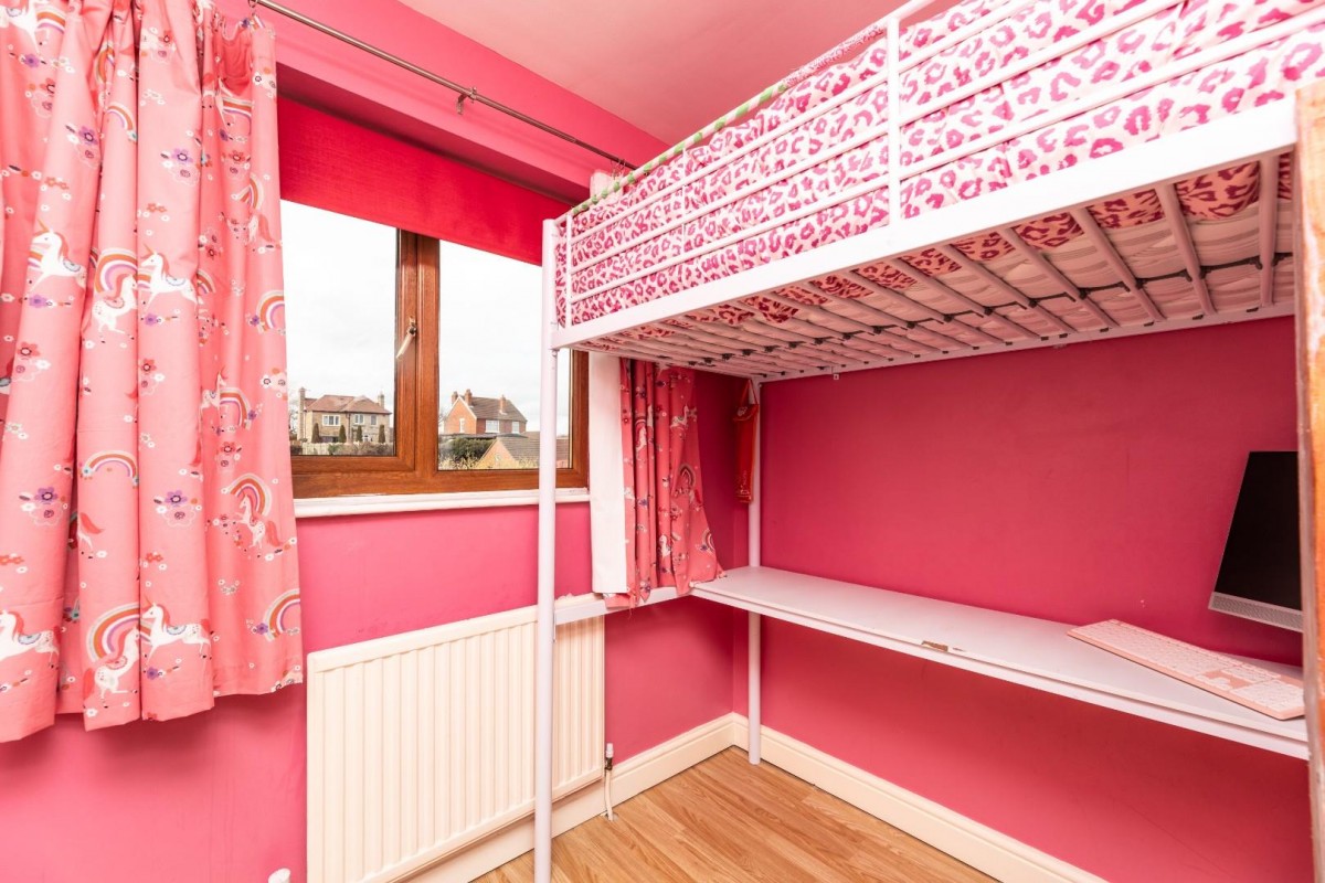 THE POPLARS, KNOTTINGLEY, WEST YORKSHIRE