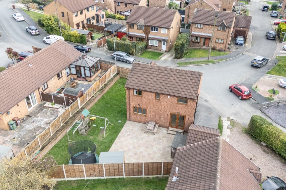 THE POPLARS, KNOTTINGLEY, WEST YORKSHIRE