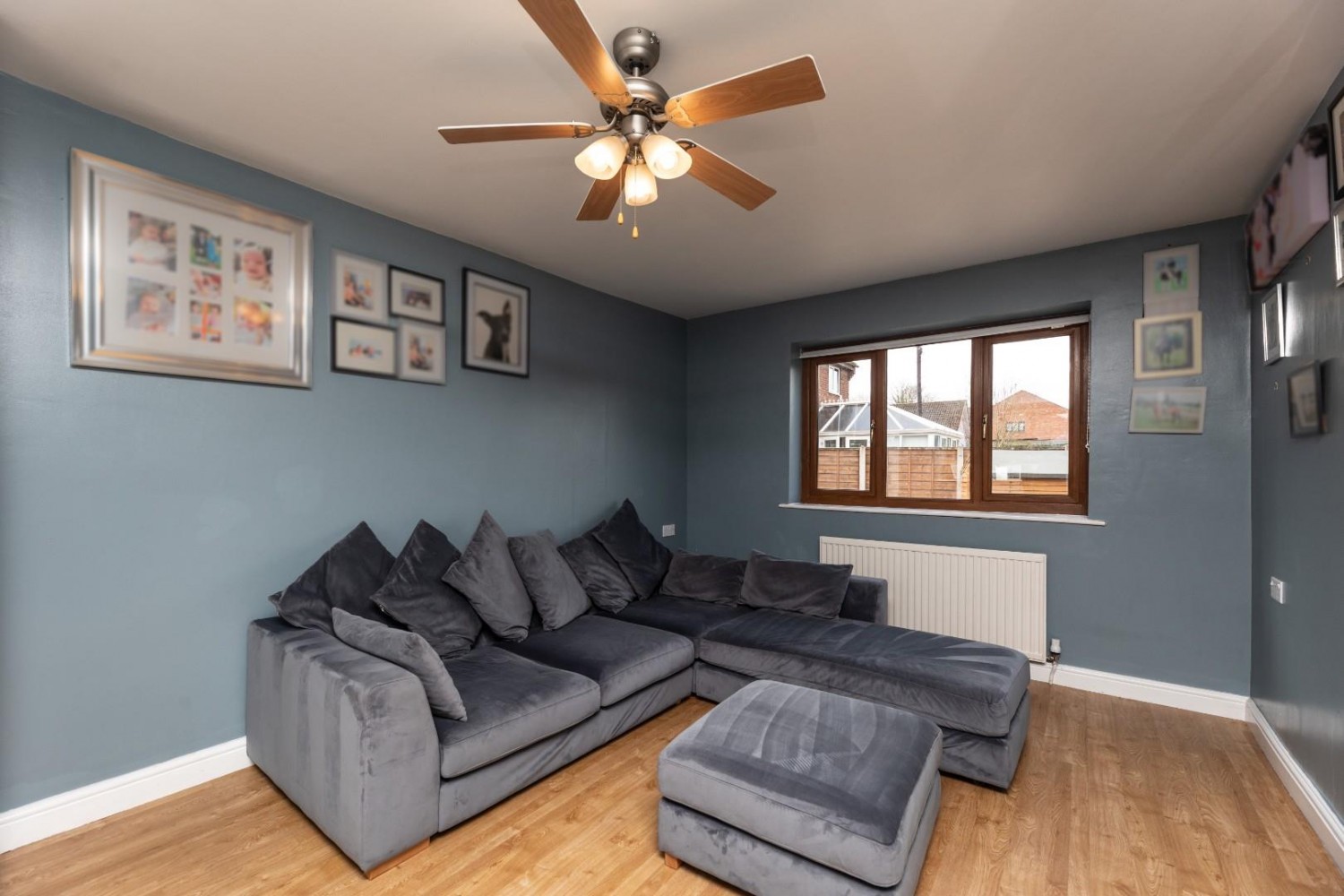 THE POPLARS, KNOTTINGLEY, WEST YORKSHIRE