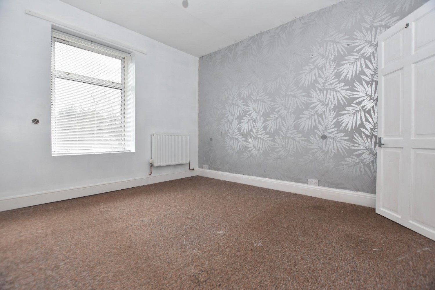 Derby Road, Chesterfield, S40 2EU