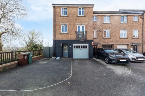 Toll Hill Court, Castleford