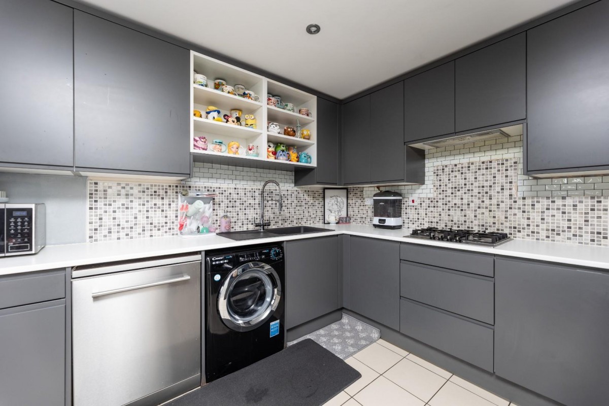 Toll Hill Court, Castleford