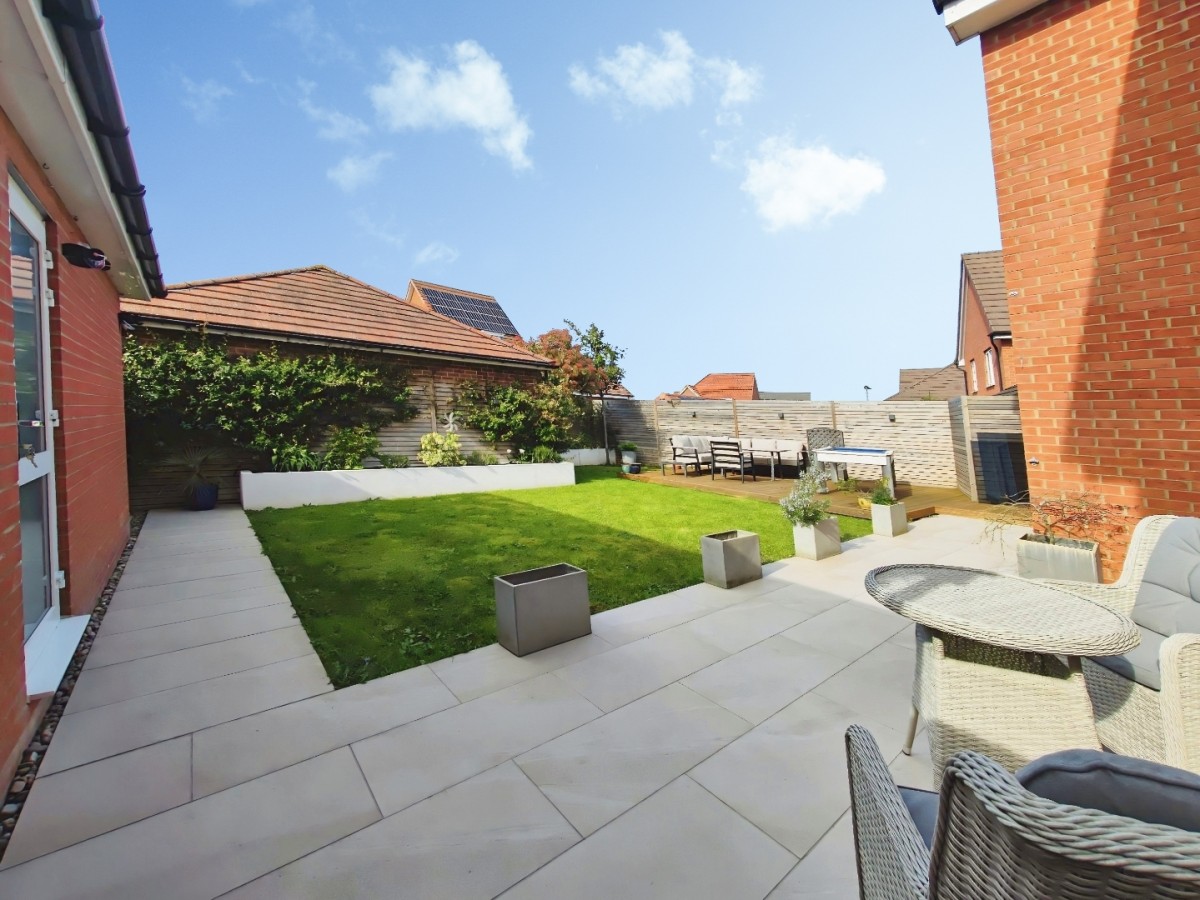 Gold Place, Binfield, Bracknell